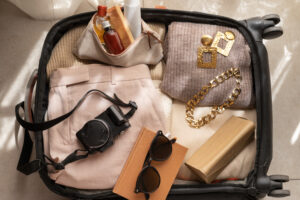 Read more about the article Unpacking the Runway: Navigating Fashionable Travel Essentials